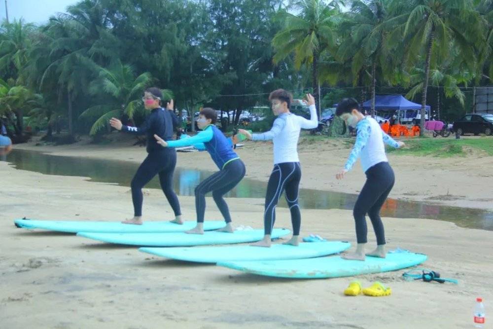 运动旅游年轻人九游体育的国庆假期新潮流？(图3)