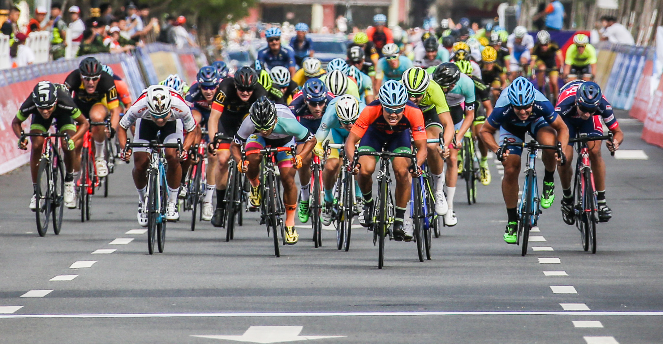 跟随赛事游览风景探寻体育旅九游体育游新潮流