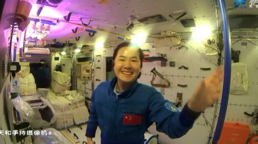 神十九航天员太空现状公开！九游体育才上去半个月身体出现明显变化(图17)