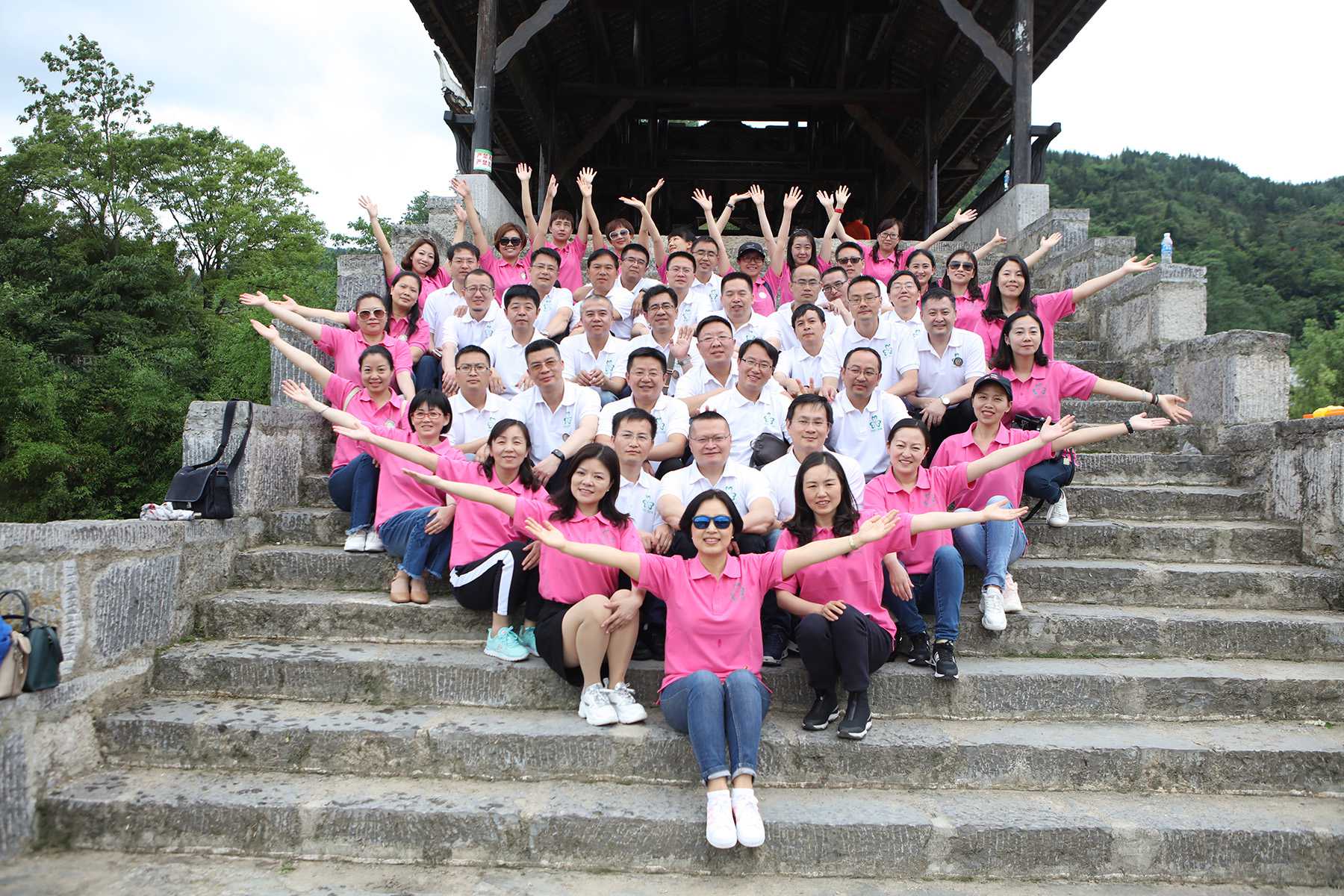 黔西南户外拓展团建注意事项+202九游体育4性价比强的户外拓展团建top5(图2)