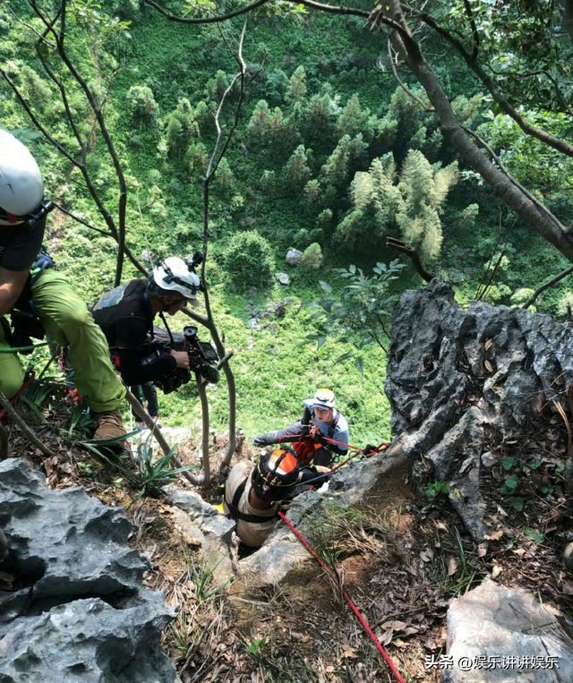 九游体育王一博行动力满格以热情点燃极限梦想(图3)