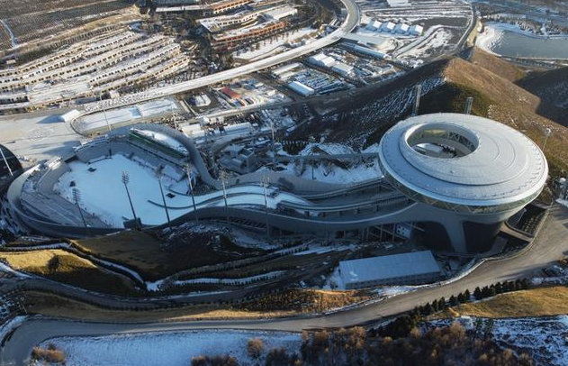 加快构建“体育九游体育+文旅+消费”新业态冬奥小城冰雪经济热起来(图3)