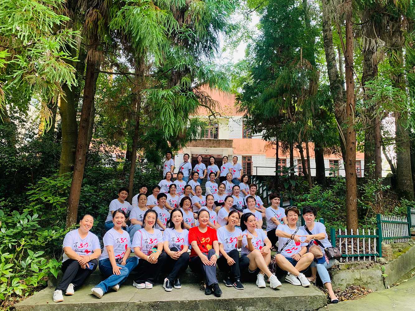 平坝区团体户外拓展活动背景+2024好玩九游体育的团体户外拓展活动top5(图1)