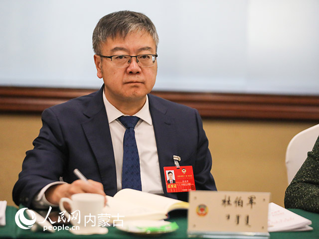 两会微访谈｜杜伯军委员：加强深度融合让体育经济、冰雪经济成为新的增长引擎九游体育(图1)