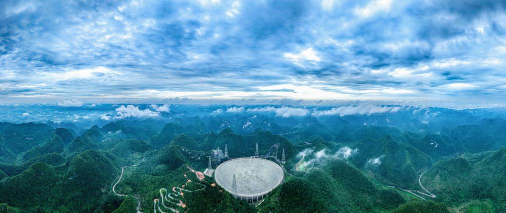 九游体育张伟丽握紧的饮料罐为何愿掷九位数在八角笼中留下爪痕? 体育营销