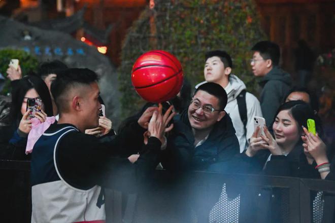 九游体育“体育赛事进景区、进街区、进商圈”！丽江打造旅游新名片(图7)