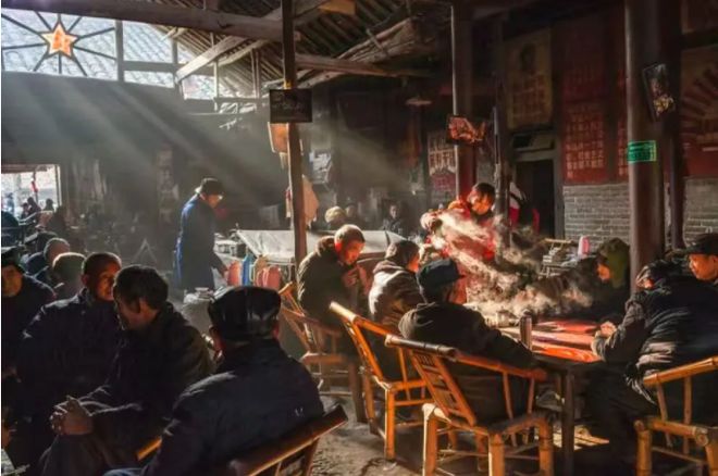 九游体育年味十足！过年就在家门口社区耍(图5)