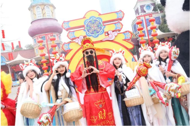 九游体育年味十足！过年就在家门口社区耍(图13)