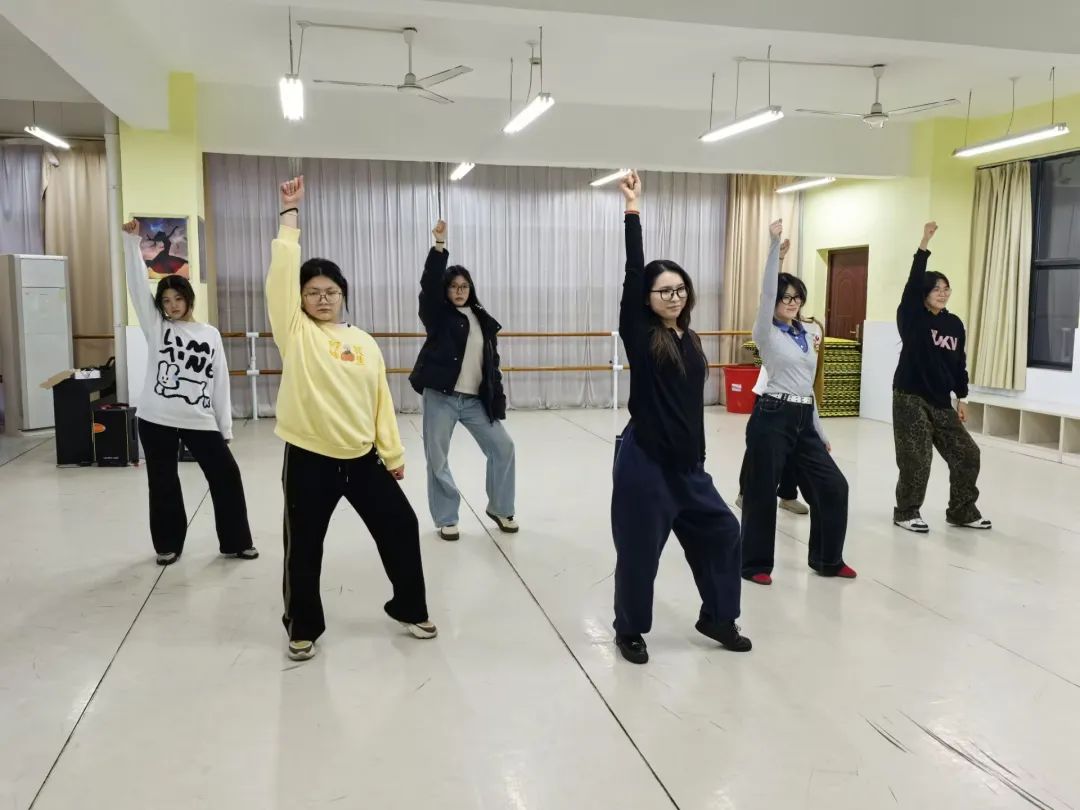六安中学多彩社团活动九游体育绽放个性之花(图3)