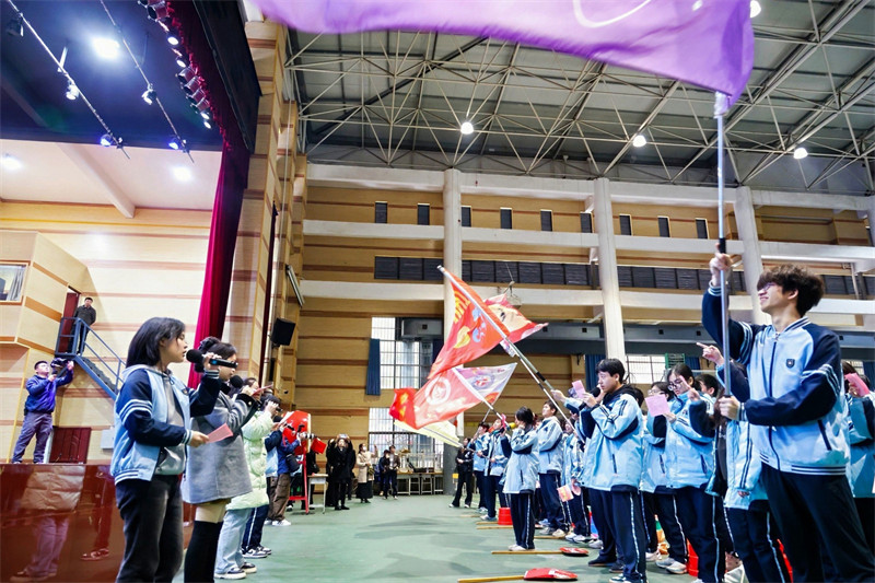 百日争渡千帆进 九游体育战鼓催征志满怀——南宁市第八中学举行高考百日誓师活动(图6)