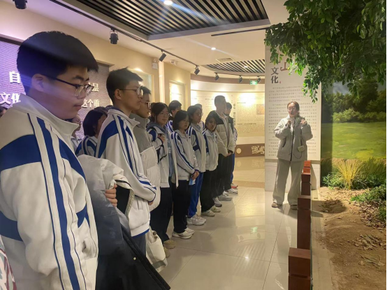 九游体育济南大学城实验高中学生社团积极开展多样活动(图4)