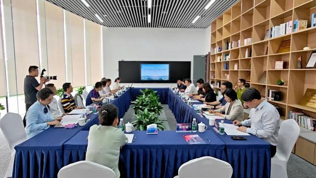 九游体育观察：中国国际女子赛艇精英赛鸣金奉贤为啥有打造国际户外运动之城的底气(图2)
