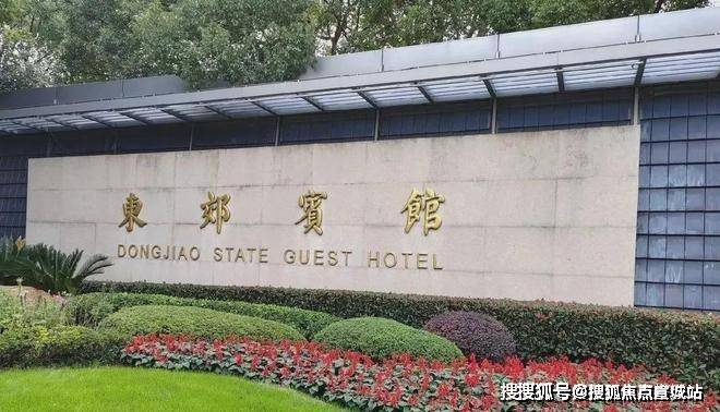 九游体育汤臣君品(售楼处)首页网站-2025汤臣君品营销中心(售楼处中心)小区欢迎您-周边环境-户型-价格-地址-楼盘详情-户型配套-电话-交房时间(图4)