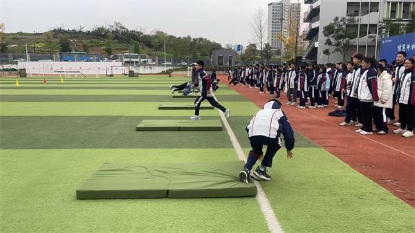 九游体育从课间到终身 天府实验中学用两小时运动重构教育DNA(图5)