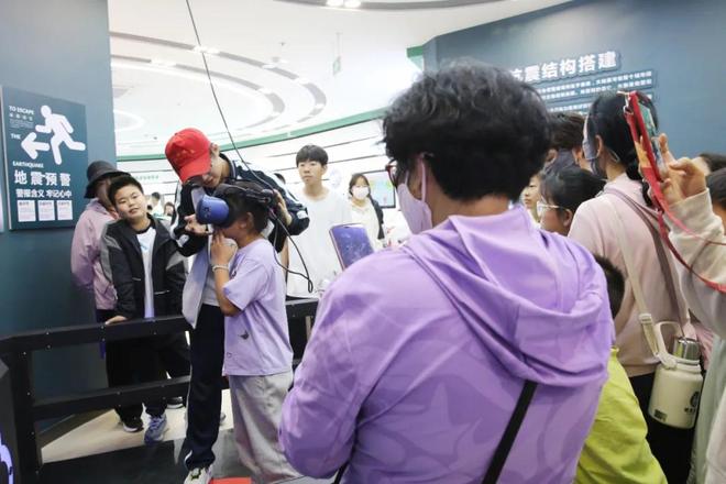 一边骂衡中一边还上赶着去衡中九游体育开放日一天接待38万人(图5)