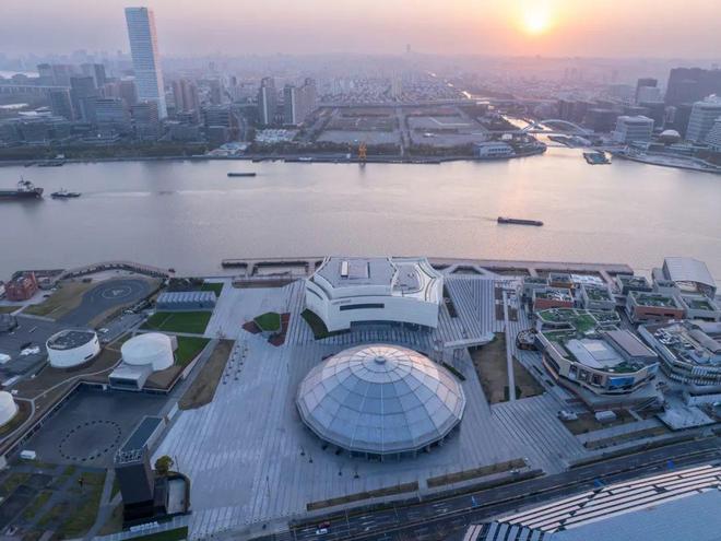 九游体育流动的场所开放的舞台：十年雕琢见证一座城市的更新(图9)