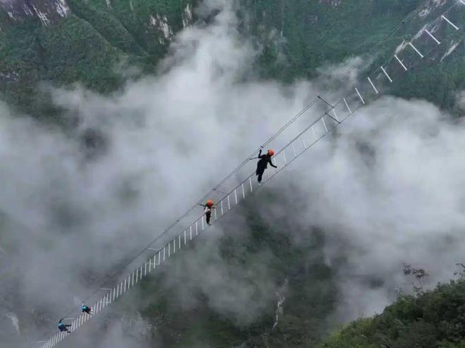 张家界七星山飞拉达：悬崖上的心跳｜第七届“中国九游体育服务”·旅游产品创意案例（24）(图6)