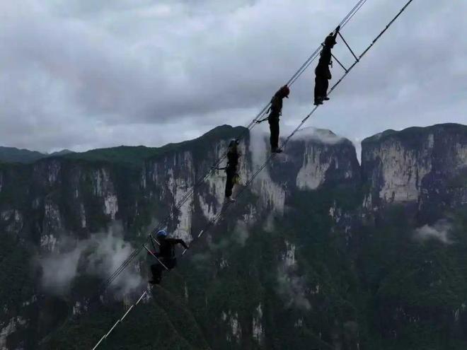 张家界七星山飞拉达：悬崖上的心跳｜第七届“中国九游体育服务”·旅游产品创意案例（24）(图3)
