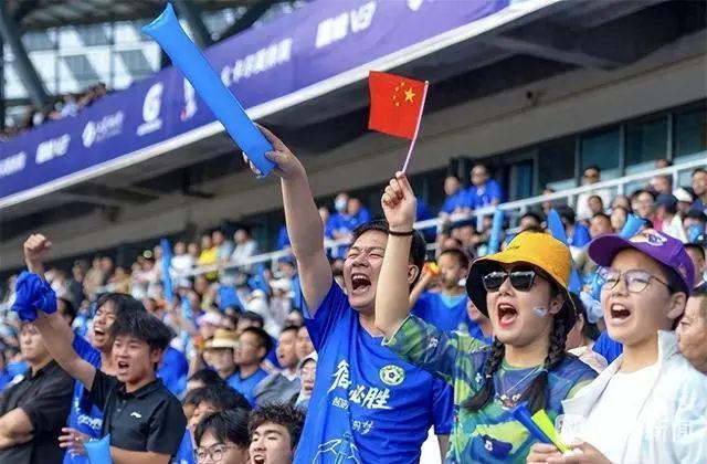 九游体育“苏超”一炮走红让我们看到足球经济爆发力(图3)