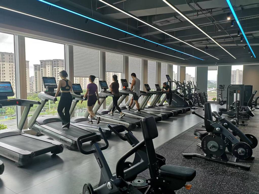 九游体育创新业态场景探索多元发展——体育用品制造业向服务业转型拓展观察