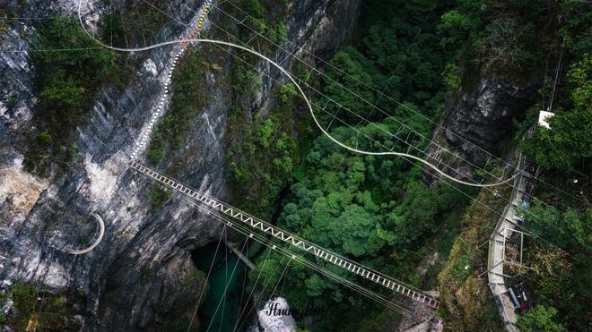 贵州真是摸透了年轻人的心态利九游体育用自然环境把极限运动做到极致