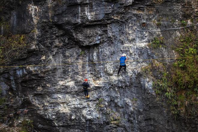 贵州真是摸透了年轻人的心态利九游体育用自然环境把极限运动做到极致(图8)