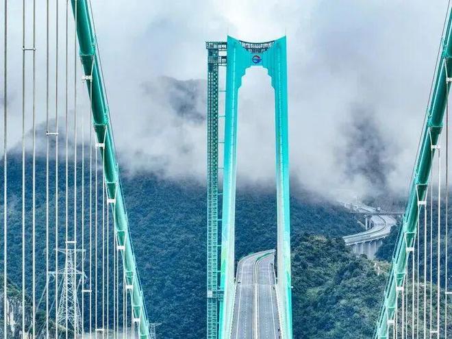 世界第一的“横”与“竖”藏着黔西南怎九游体育样的文旅答案?