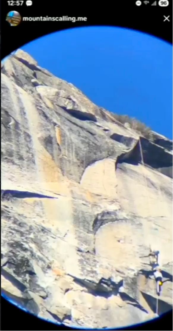 九游体育长假多地徒步遇险；中国四项攀登入围2025年金冰镐奖 犀牛说(图10)