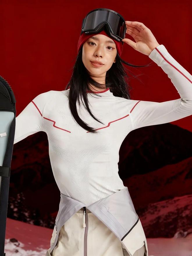 九游体育长假多地徒步遇险；中国四项攀登入围2025年金冰镐奖 犀牛说(图19)