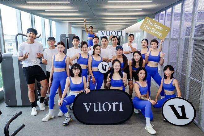 九游体育长假多地徒步遇险；中国四项攀登入围2025年金冰镐奖 犀牛说(图29)