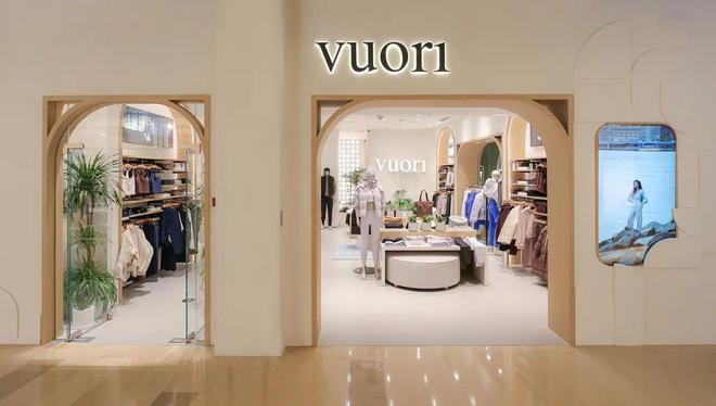 九游体育长假多地徒步遇险；中国四项攀登入围2025年金冰镐奖 犀牛说(图28)