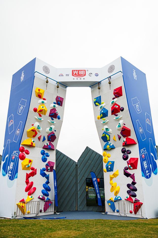 出片率100%！徐汇滨江“惊现”14米攀岩墙还能看世界冠军炫技九游体育