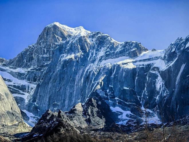 九游体育金冰镐奖中国攀登者入围数创历史之最：近半数“扎根”成都宜宾青年闪耀登山界“奥斯卡”(图2)