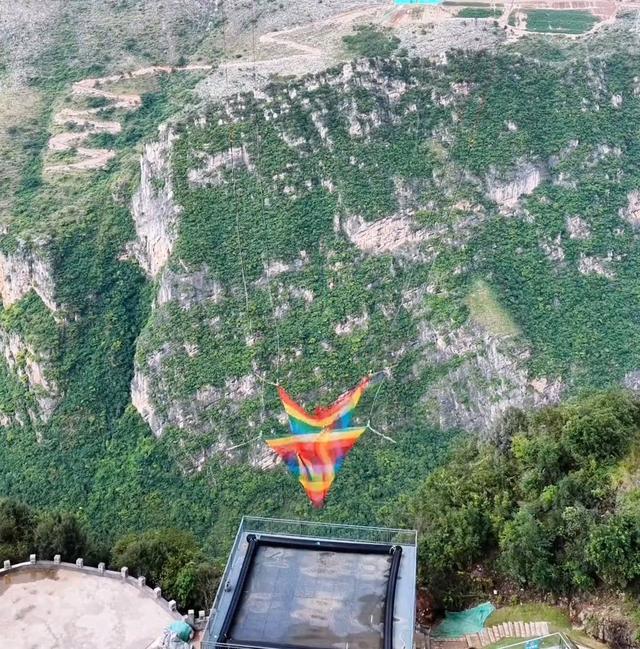 国内首个无绳蹦极项目营业前被叫停 景区：安全评估未完成九游体育