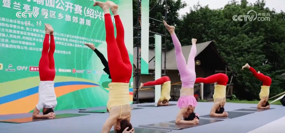 九游体育“赛事+”“情绪价值”“品质化”……消费向新而行 提质、焕新亮点持续显现(图12)