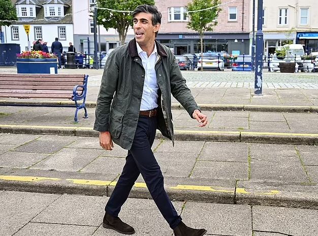 凯特王妃穿包浆的Barbour为什么成了“中产标配”？九游体育(图12)