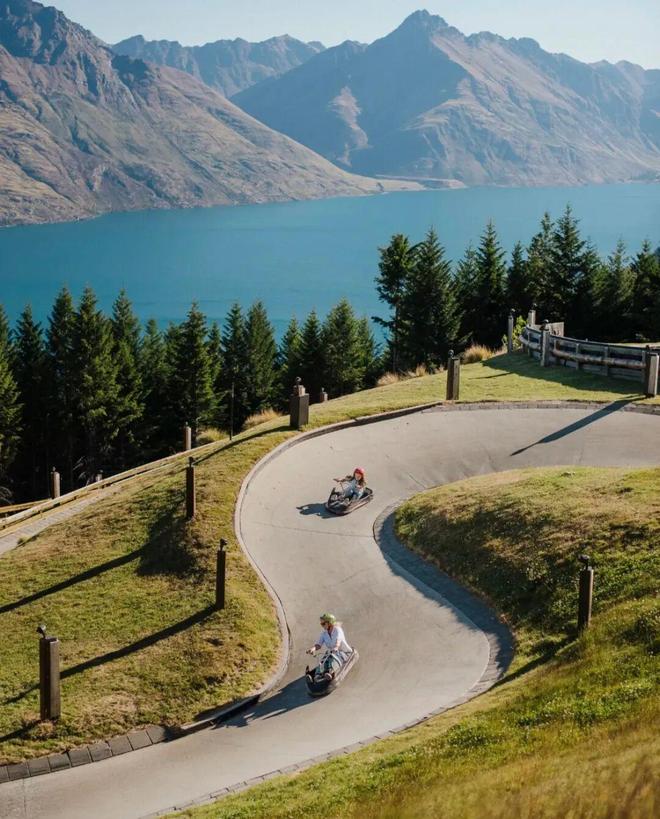 此生必去！不愧是上榜国家地理世界十佳旅行地九游体育是全球无平替的完美度假小镇还是极限运动天堂！(图21)