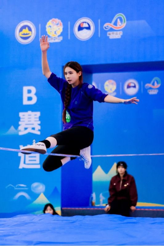 九游体育沸腾了！全国锦标赛彭州开赛！扁带运动首次“出山入圈”燃燃燃！(图3)