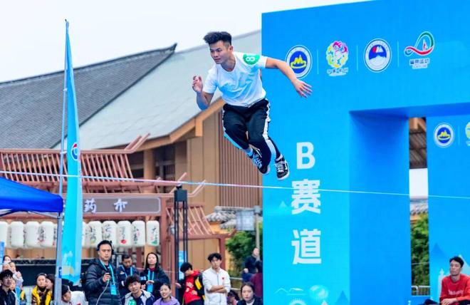 九游体育沸腾了！全国锦标赛彭州开赛！扁带运动首次“出山入圈”燃燃燃！(图16)