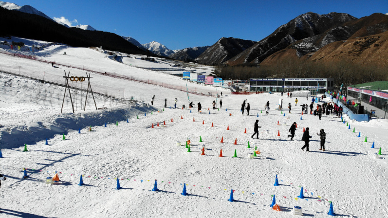 莫九游体育力达瓦达斡尔族自治旗：文体商协同聚力 旅游焕彩谱华章
