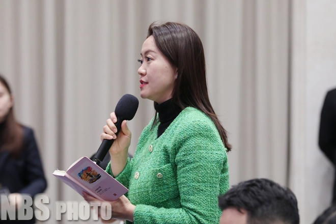 国家统计局新闻发言人就2025年10月份国民经济运行情况答记者问九游体育(图3)