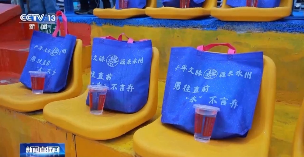 九游体育视频丨绿茵经济“踢”出大市场 小城赛事拉动12亿消费