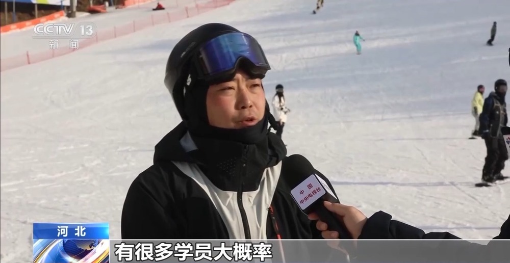 九游体育视频丨绿茵经济“踢”出大市场 小城赛事拉动12亿消费(图8)