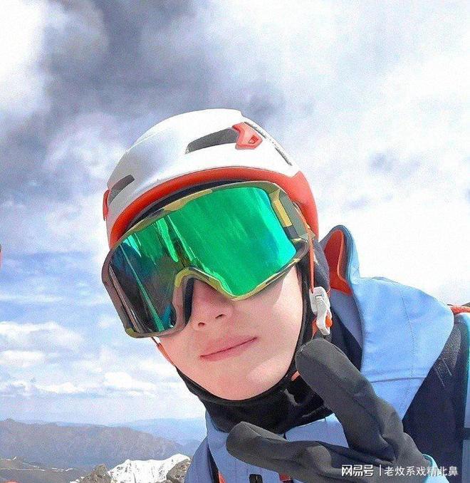 九游体育钱再多有什么用？录综艺探险手滑坠海的王一博给人们提了个醒(图9)