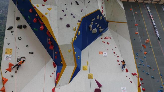 第十七届阳朔攀岩节燃炸户外盛宴九游体育(图2)