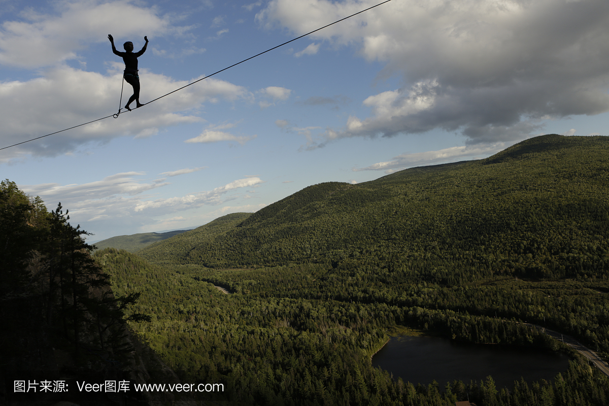 九游体育陕西省青少年攀岩公开赛闪耀西安乡村孩子首次接触岩壁上的芭蕾