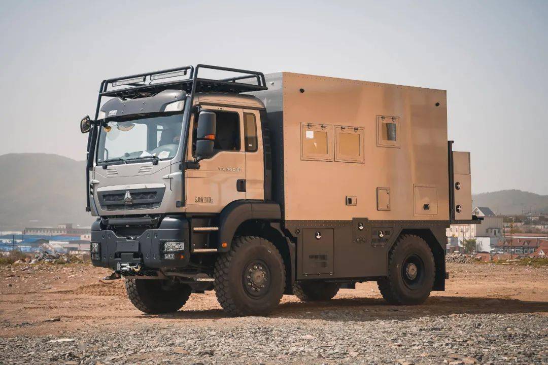 九游体育2026江郎山高空扁带表演赛活动圆满成功 中外高手云端献艺喜迎新年