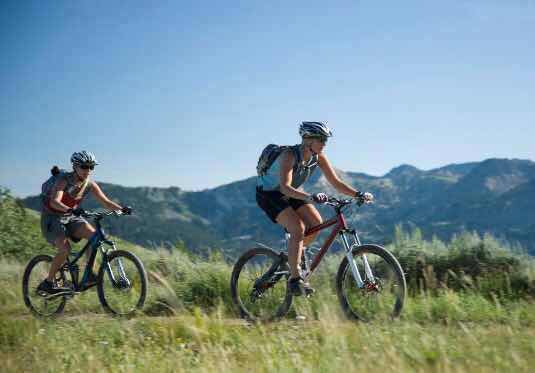 九游体育概念动态众信旅游新增“AI应用”概念