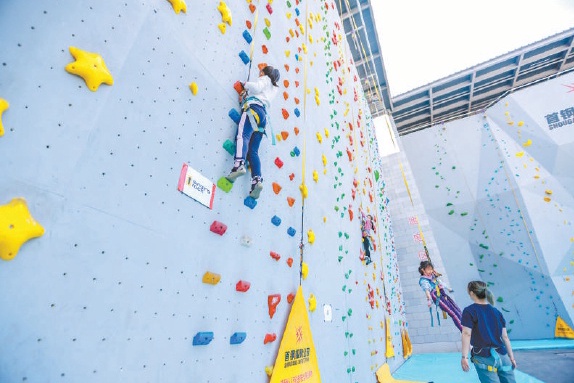 九游体育铁人三项 钢铁意志的极限征途