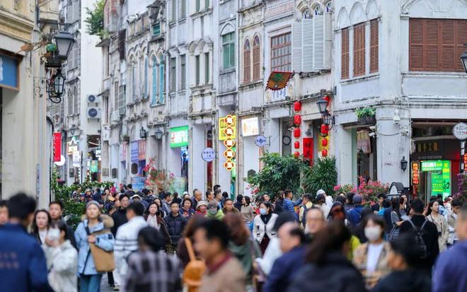 九游体育海南封关满月旅居三亚的游艇迷想开个造船厂